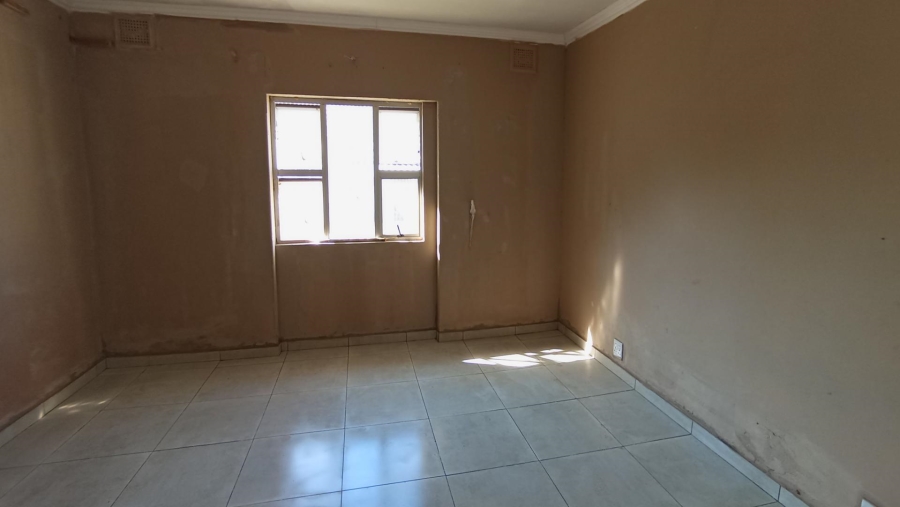 2 Bedroom Property for Sale in Mount Vernon KwaZulu-Natal