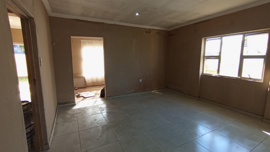 2 Bedroom Property for Sale in Mount Vernon KwaZulu-Natal