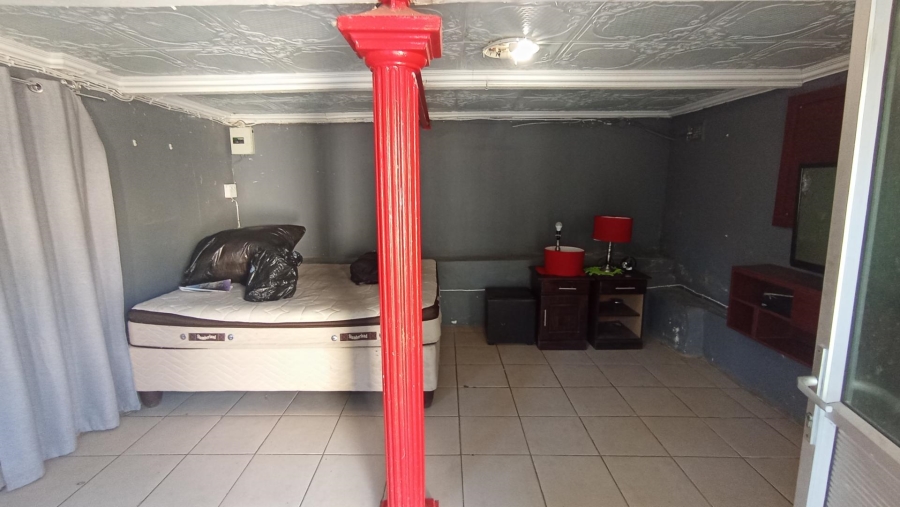 2 Bedroom Property for Sale in Mount Vernon KwaZulu-Natal