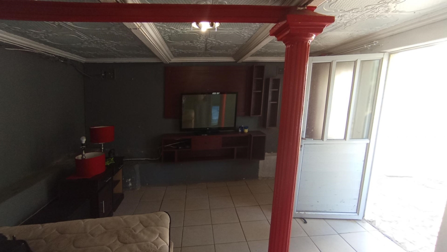 2 Bedroom Property for Sale in Mount Vernon KwaZulu-Natal