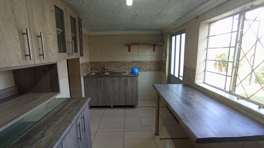 2 Bedroom Property for Sale in Mount Vernon KwaZulu-Natal