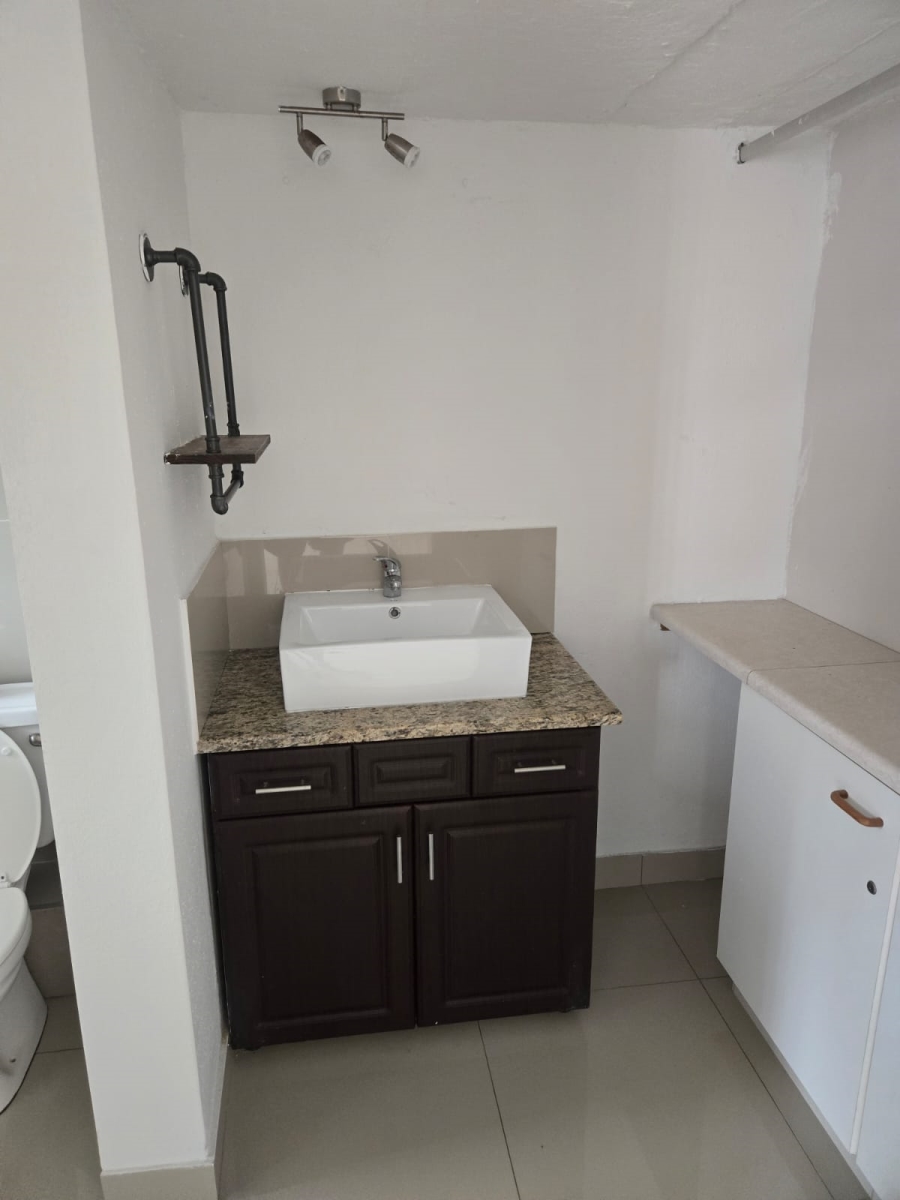 To Let 1 Bedroom Property for Rent in Dawncliffe KwaZulu-Natal