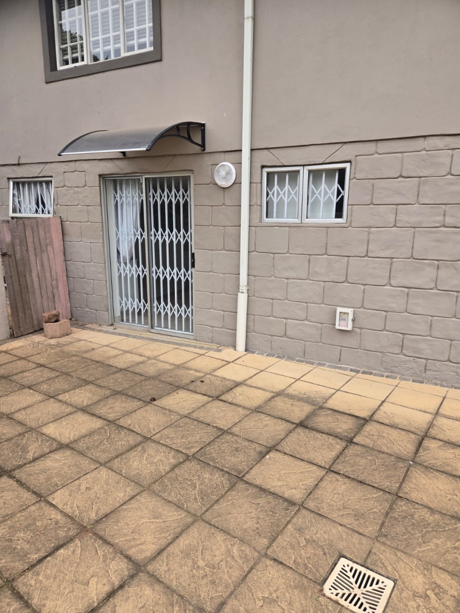 To Let 1 Bedroom Property for Rent in Dawncliffe KwaZulu-Natal