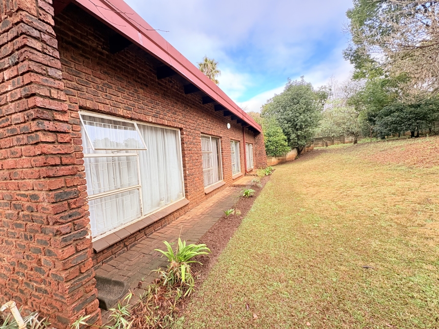 4 Bedroom Property for Sale in Signal Hill KwaZulu-Natal