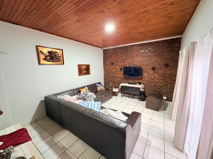 4 Bedroom Property for Sale in Signal Hill KwaZulu-Natal