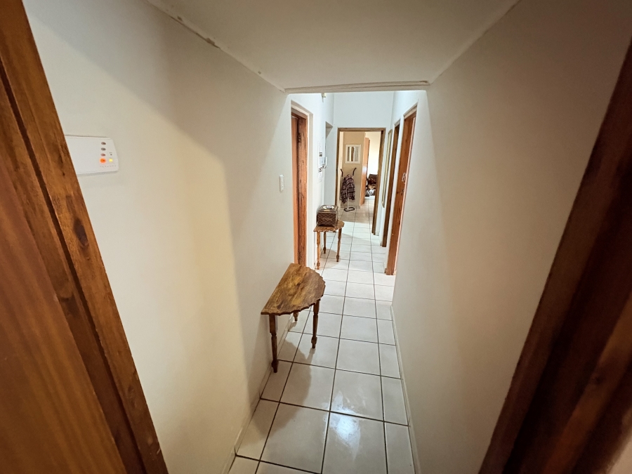 4 Bedroom Property for Sale in Signal Hill KwaZulu-Natal