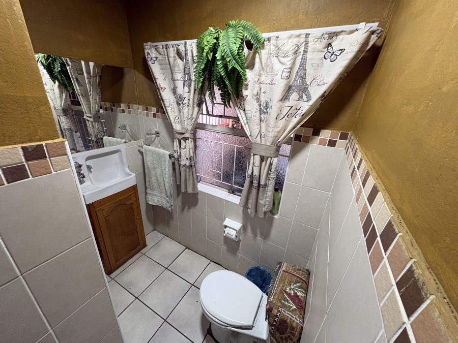4 Bedroom Property for Sale in Signal Hill KwaZulu-Natal