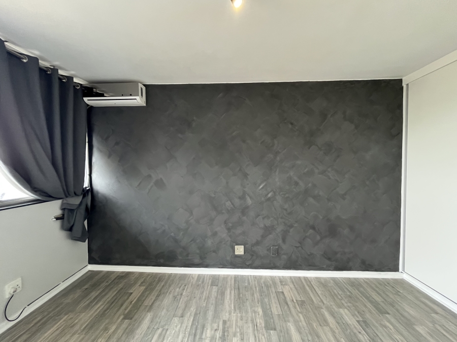 2 Bedroom Property for Sale in Morningside KwaZulu-Natal