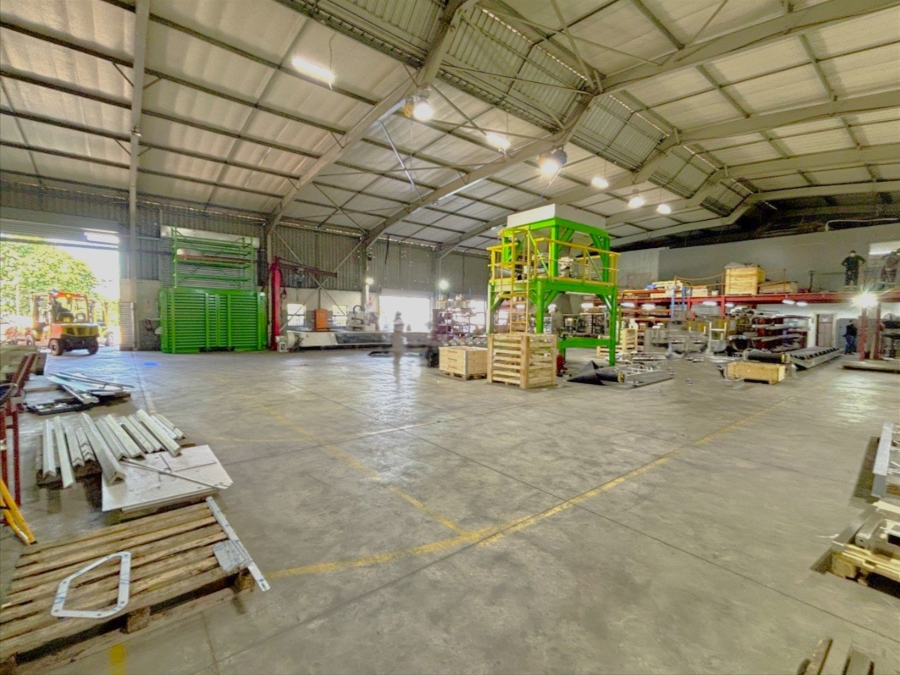 To Let Commercial Property for Rent in Mahogany Ridge KwaZulu-Natal
