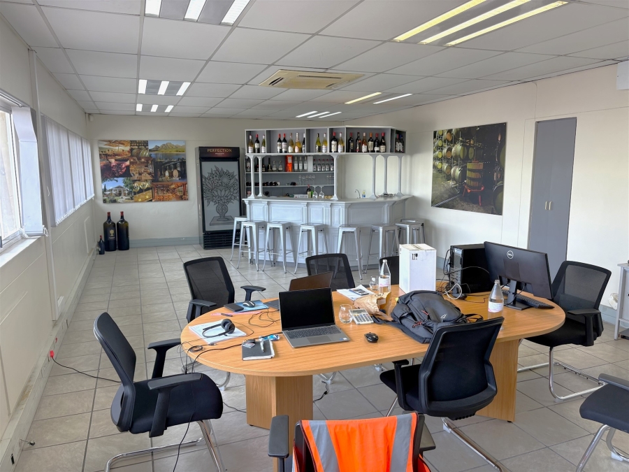 To Let Commercial Property for Rent in New Germany KwaZulu-Natal