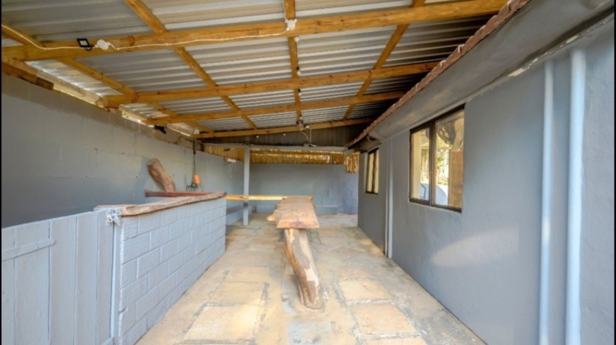 6 Bedroom Property for Sale in Durban North KwaZulu-Natal