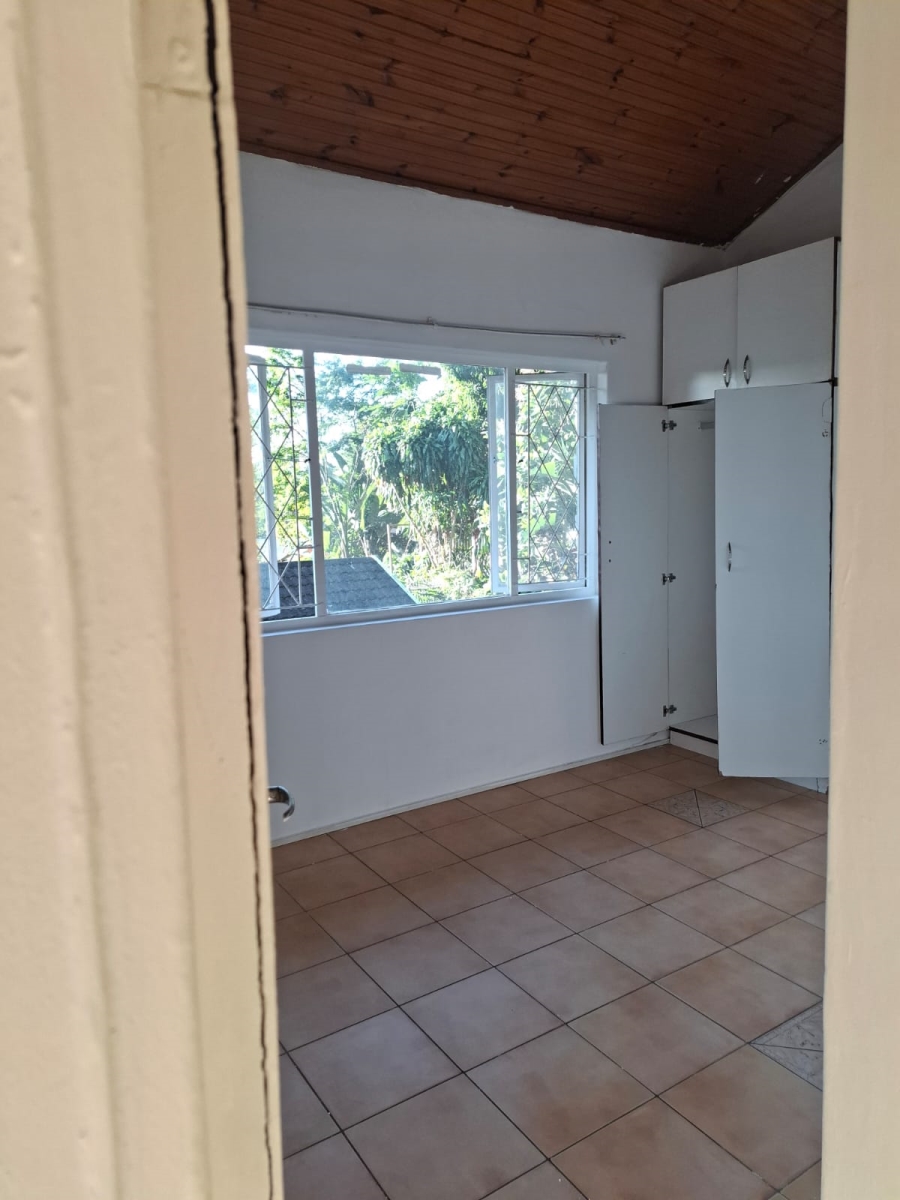 To Let 2 Bedroom Property for Rent in Westridge KwaZulu-Natal