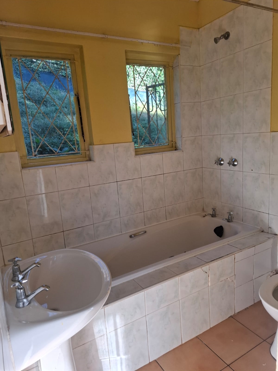 To Let 2 Bedroom Property for Rent in Westridge KwaZulu-Natal
