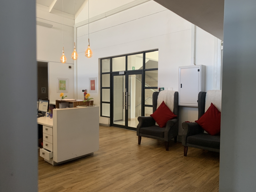 To Let Commercial Property for Rent in La Lucia Ridge KwaZulu-Natal