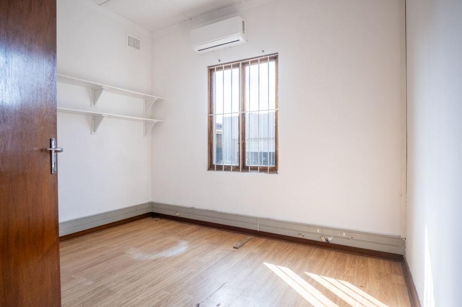 To Let Commercial Property for Rent in Glenwood KwaZulu-Natal