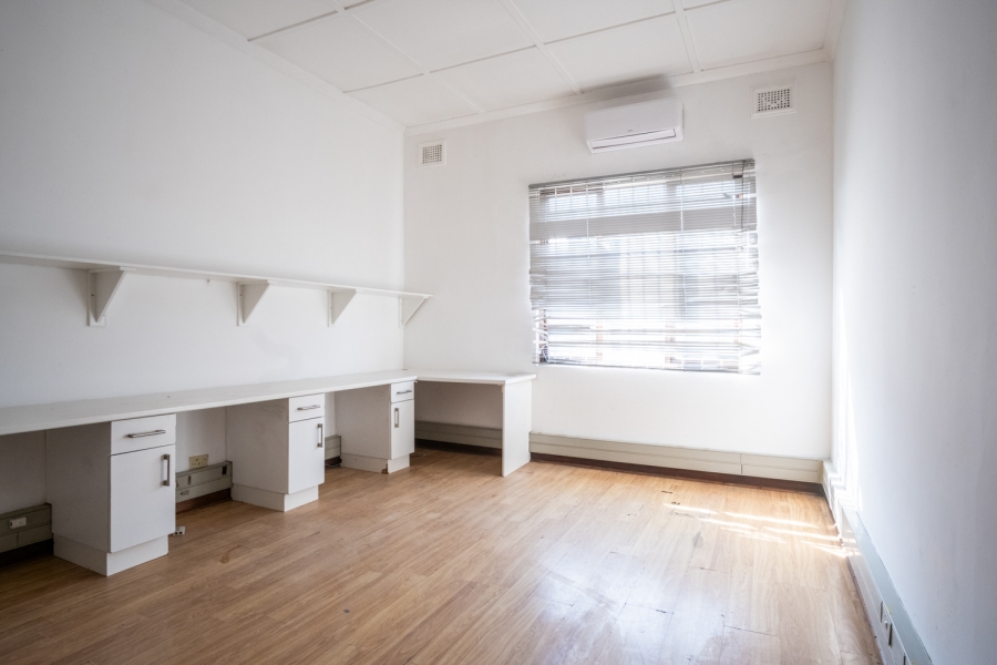 To Let Commercial Property for Rent in Glenwood KwaZulu-Natal