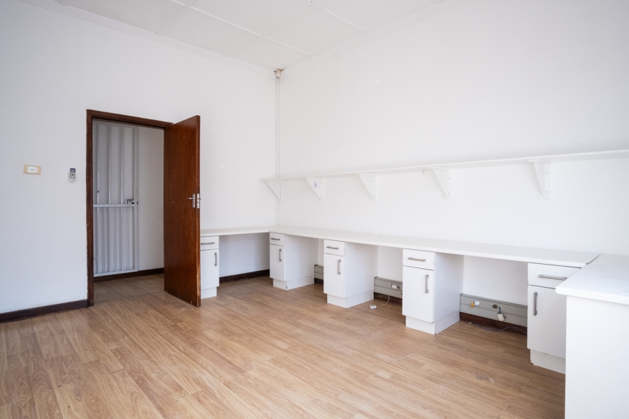 To Let Commercial Property for Rent in Glenwood KwaZulu-Natal