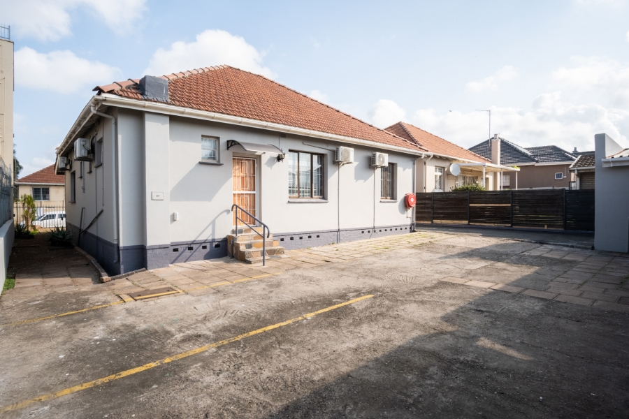 To Let Commercial Property for Rent in Glenwood KwaZulu-Natal