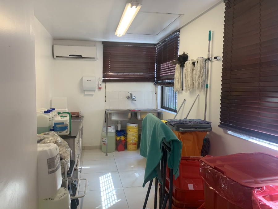 To Let Commercial Property for Rent in Glen Ashley KwaZulu-Natal