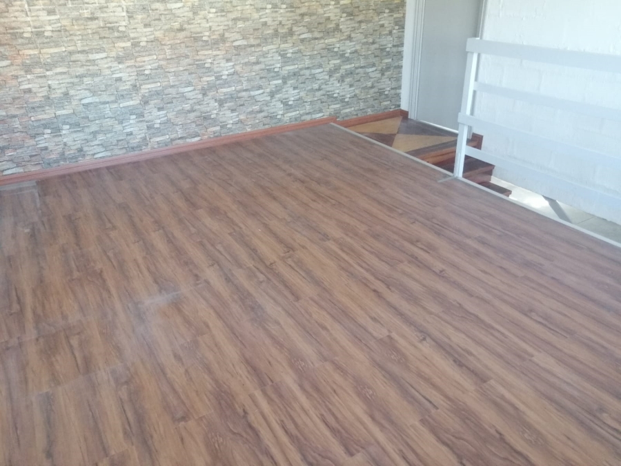 To Let Commercial Property for Rent in Glen Anil KwaZulu-Natal