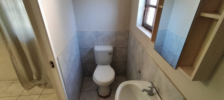 To Let 1 Bedroom Property for Rent in Amanzimtoti KwaZulu-Natal