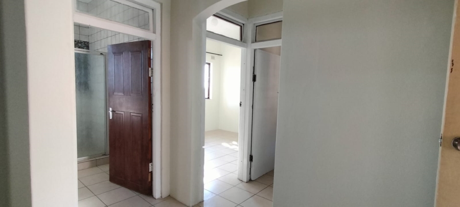 To Let 2 Bedroom Property for Rent in Amanzimtoti KwaZulu-Natal