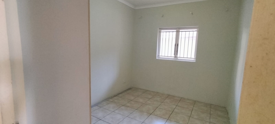 To Let 2 Bedroom Property for Rent in Amanzimtoti KwaZulu-Natal