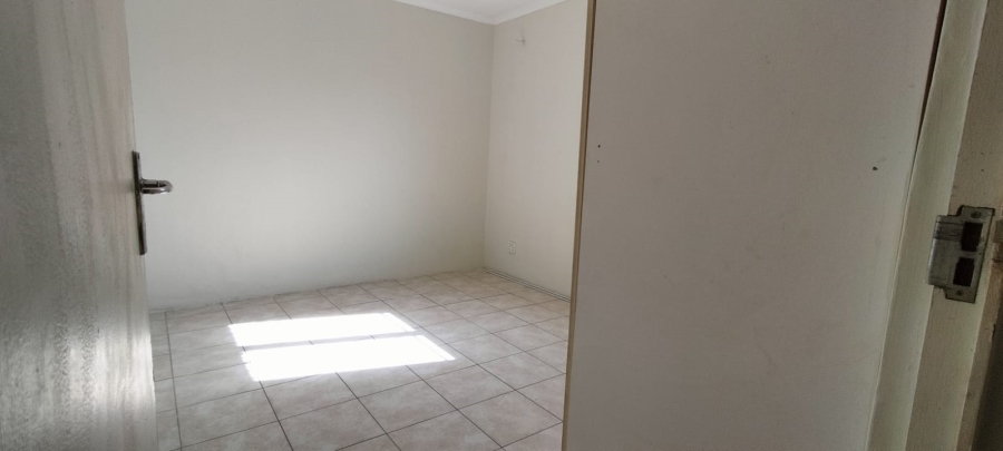 To Let 2 Bedroom Property for Rent in Amanzimtoti KwaZulu-Natal
