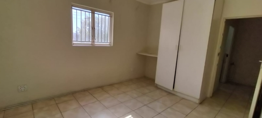 To Let 2 Bedroom Property for Rent in Amanzimtoti KwaZulu-Natal