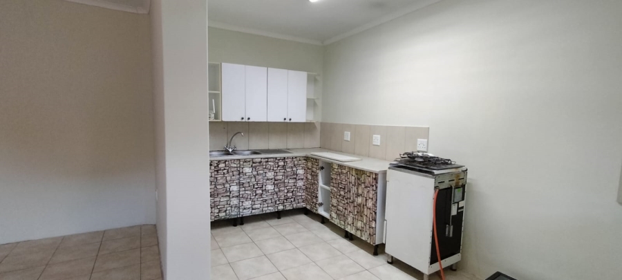 To Let 2 Bedroom Property for Rent in Amanzimtoti KwaZulu-Natal