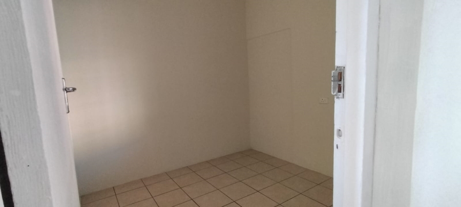 To Let 2 Bedroom Property for Rent in Amanzimtoti KwaZulu-Natal