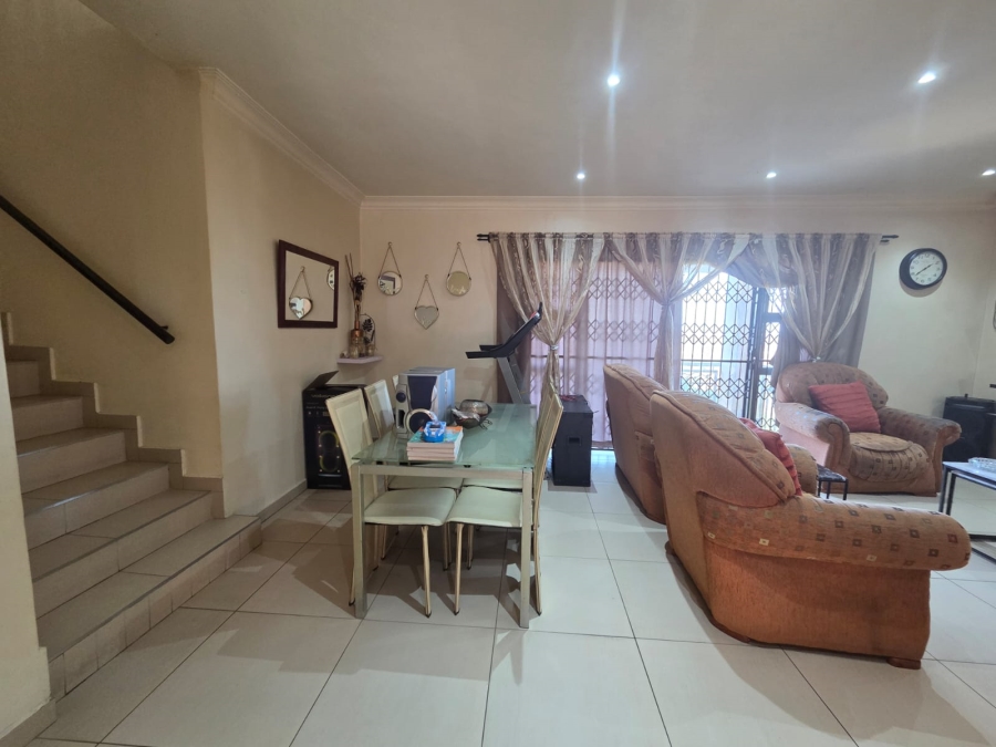 8 Bedroom Property for Sale in Shallcross KwaZulu-Natal