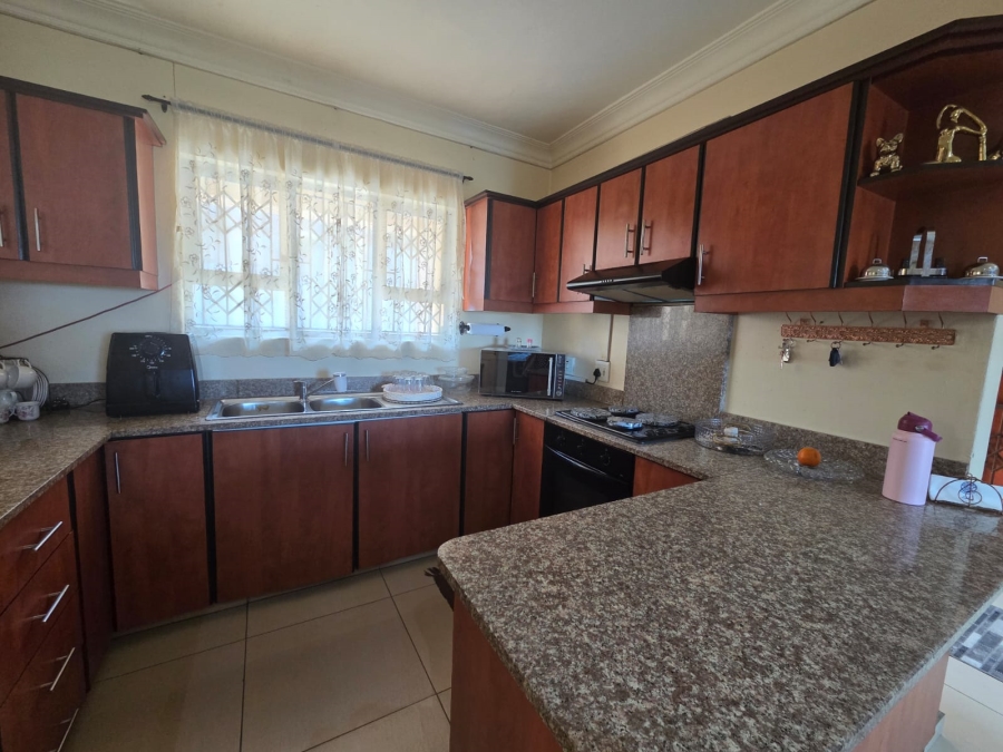 8 Bedroom Property for Sale in Shallcross KwaZulu-Natal