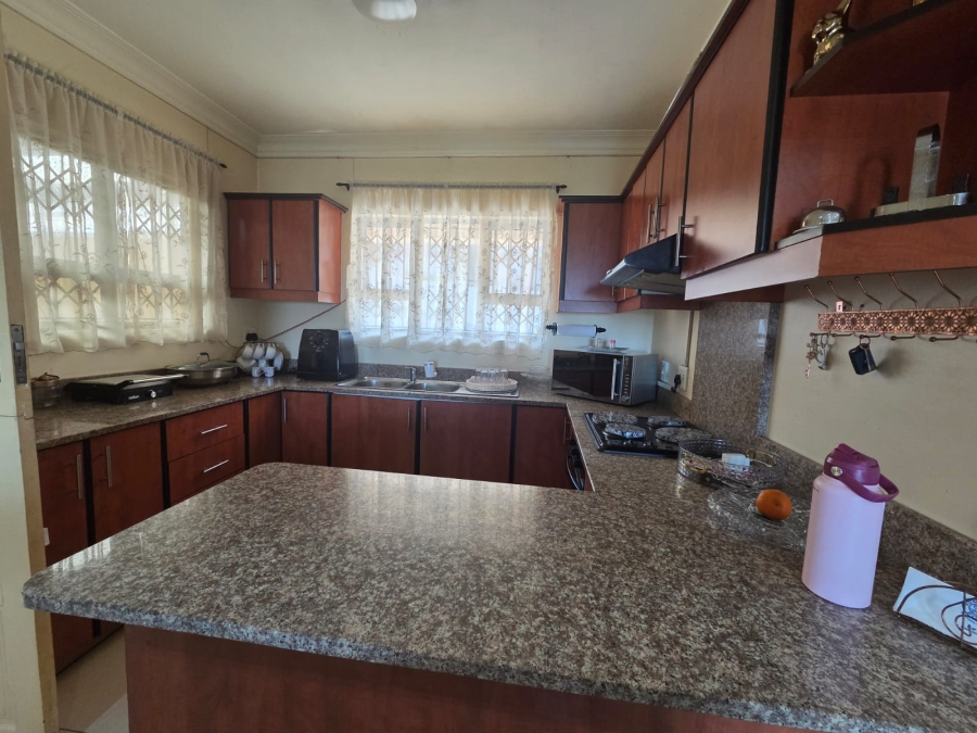8 Bedroom Property for Sale in Shallcross KwaZulu-Natal