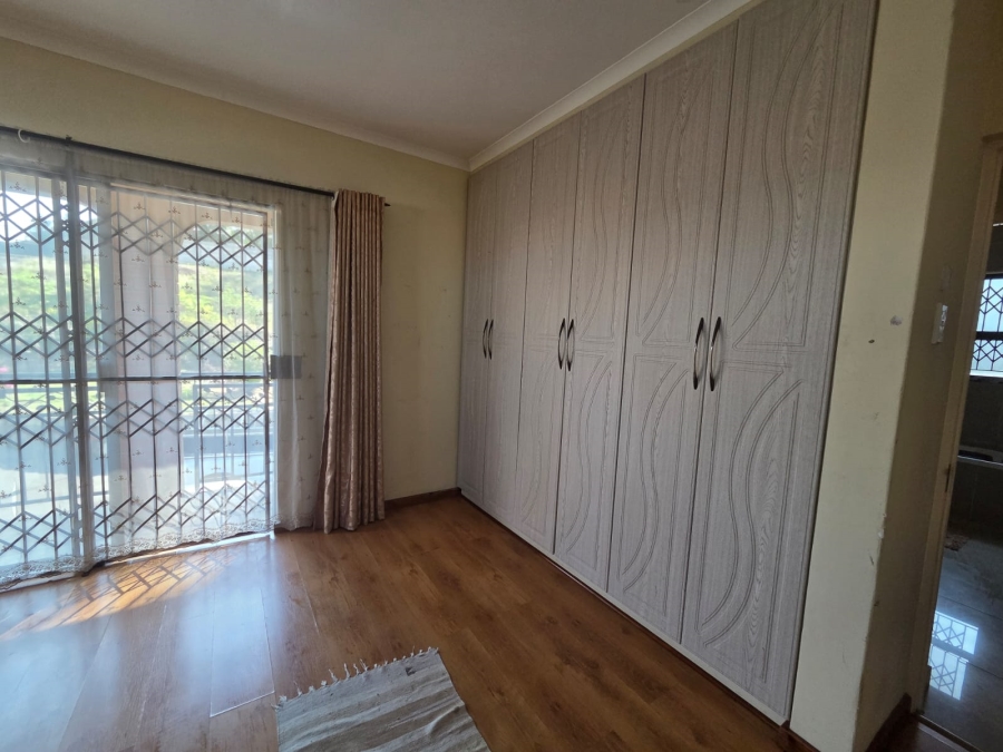 8 Bedroom Property for Sale in Shallcross KwaZulu-Natal