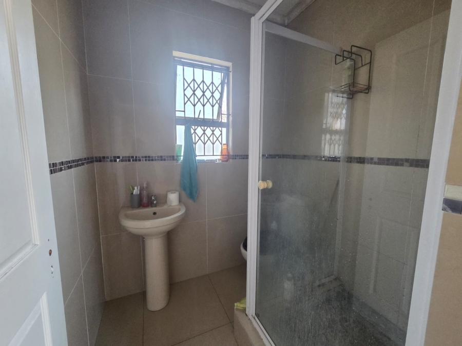 8 Bedroom Property for Sale in Shallcross KwaZulu-Natal