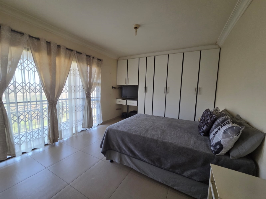 8 Bedroom Property for Sale in Shallcross KwaZulu-Natal