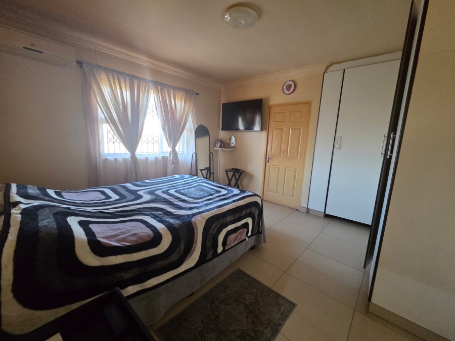 8 Bedroom Property for Sale in Shallcross KwaZulu-Natal