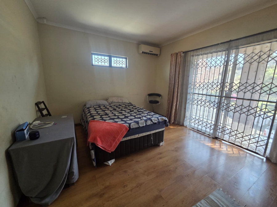 8 Bedroom Property for Sale in Shallcross KwaZulu-Natal