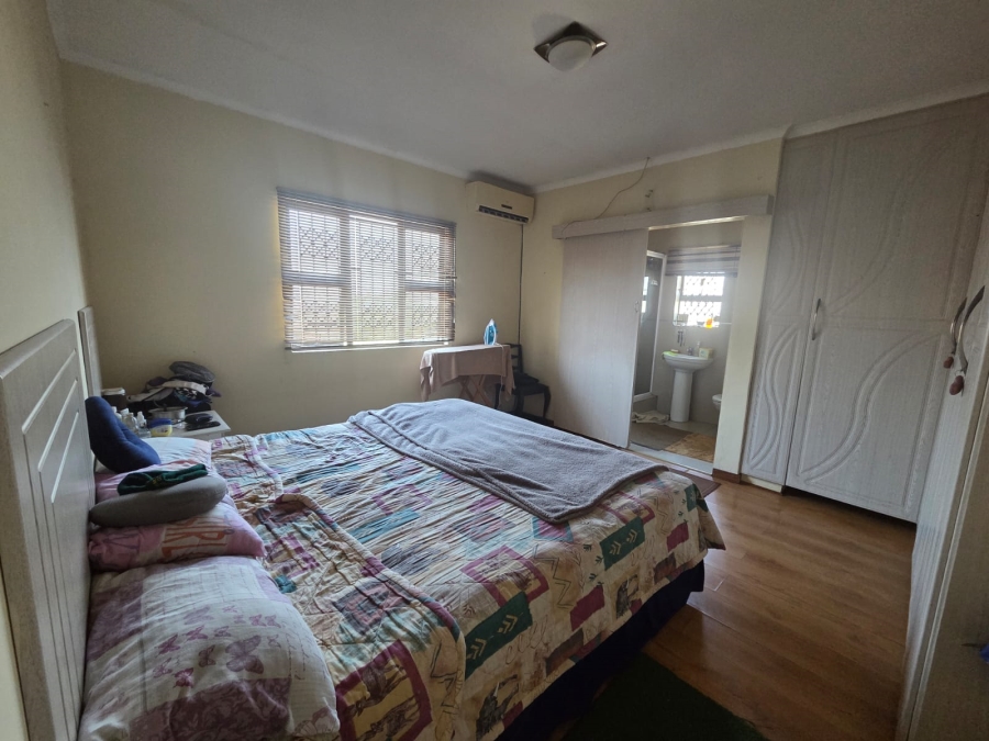 8 Bedroom Property for Sale in Shallcross KwaZulu-Natal