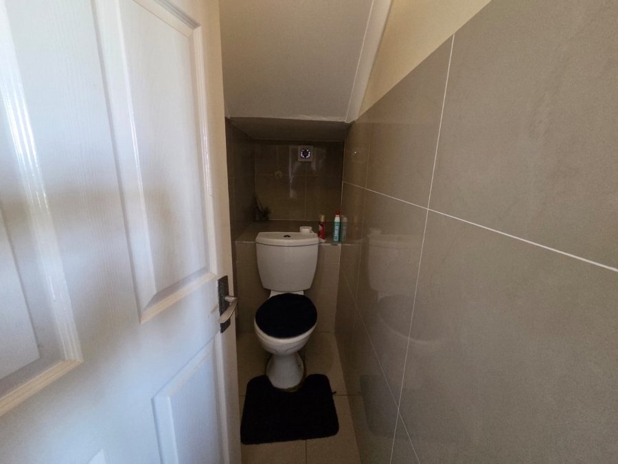 8 Bedroom Property for Sale in Shallcross KwaZulu-Natal