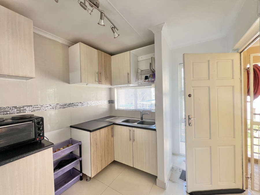 To Let 2 Bedroom Property for Rent in Morningside KwaZulu-Natal