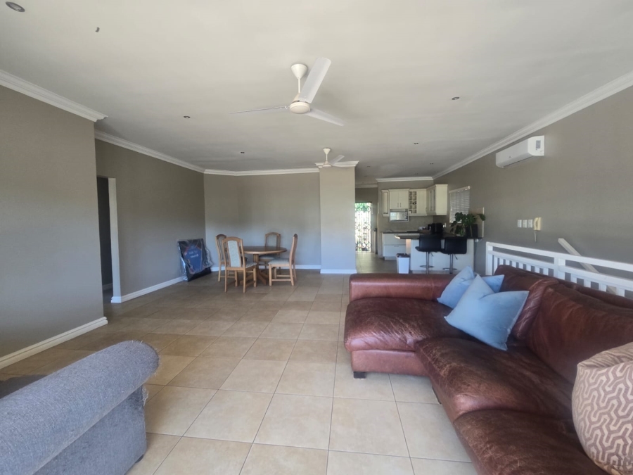 To Let 4 Bedroom Property for Rent in Athlone KwaZulu-Natal