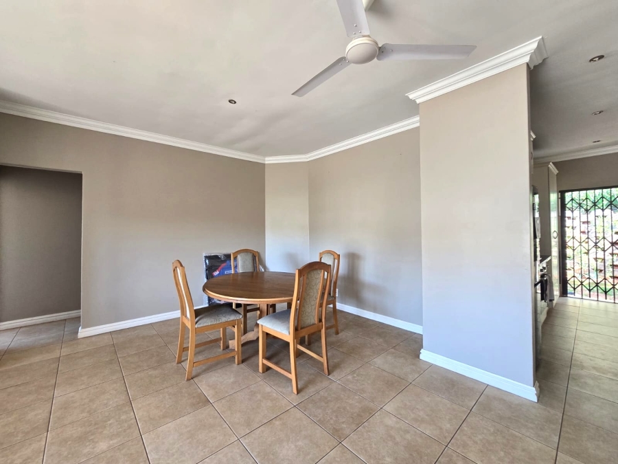 To Let 4 Bedroom Property for Rent in Athlone KwaZulu-Natal