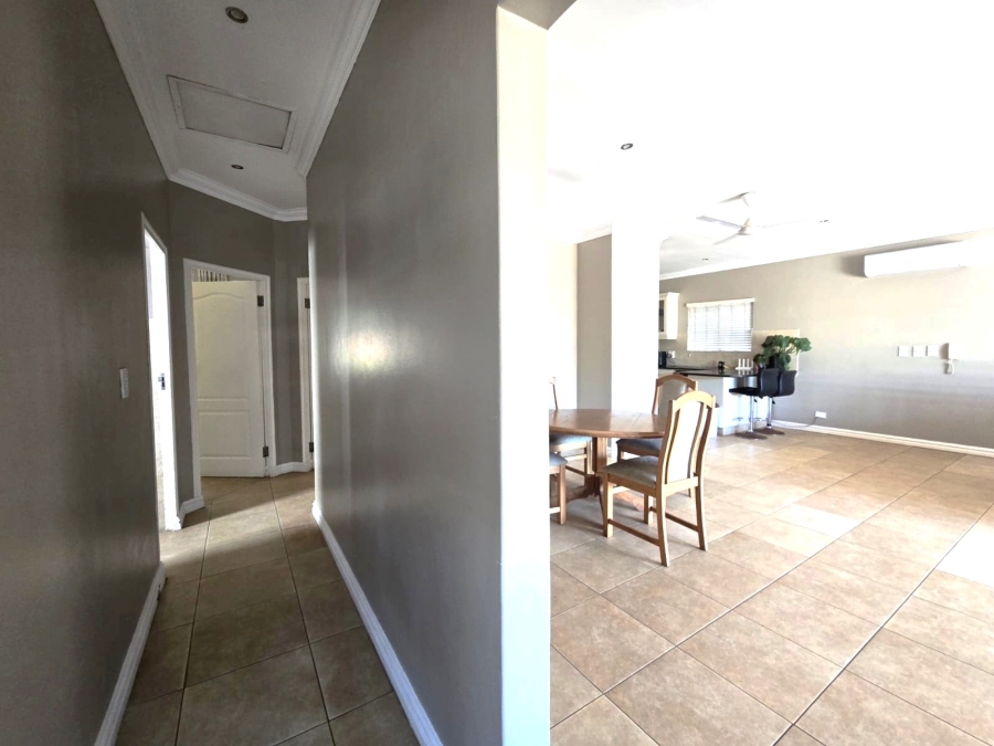 To Let 4 Bedroom Property for Rent in Athlone KwaZulu-Natal
