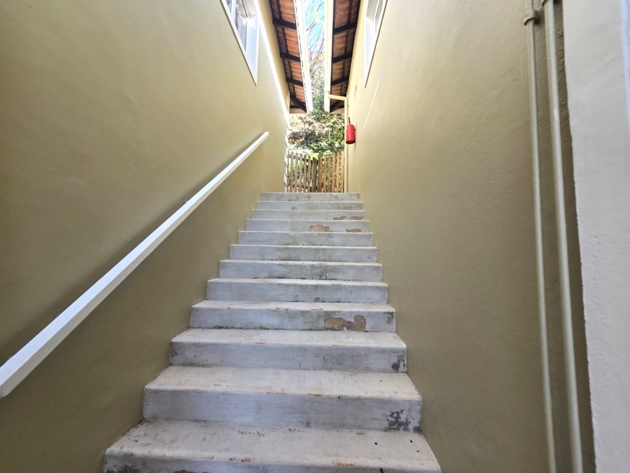 To Let 4 Bedroom Property for Rent in Athlone KwaZulu-Natal