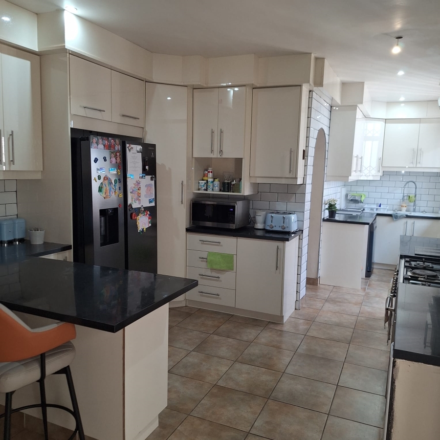 To Let 4 Bedroom Property for Rent in Westville Central KwaZulu-Natal