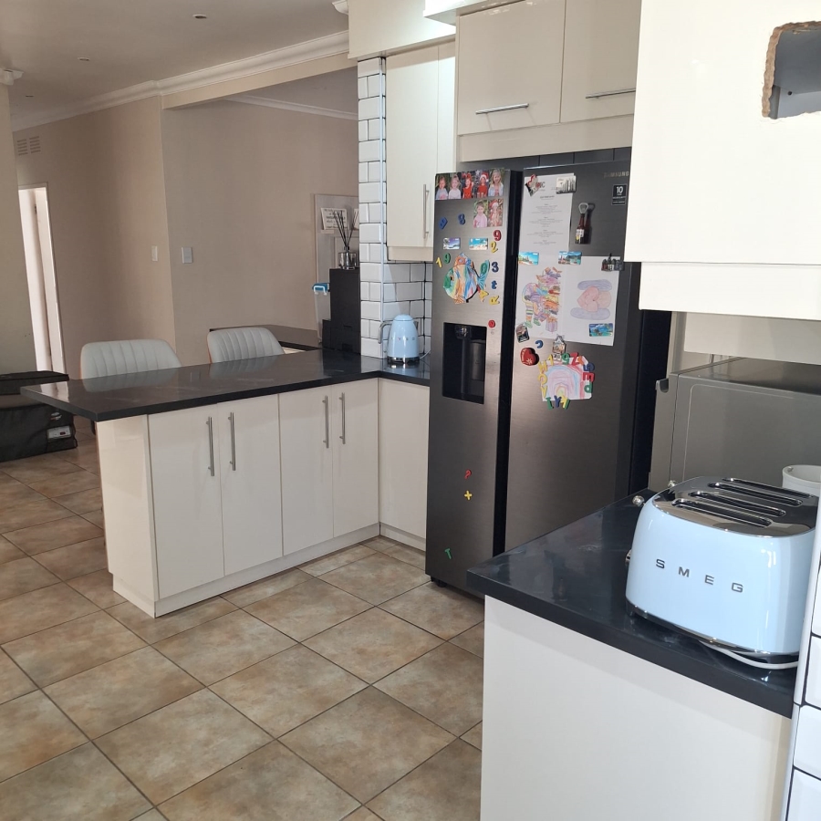 To Let 4 Bedroom Property for Rent in Westville Central KwaZulu-Natal