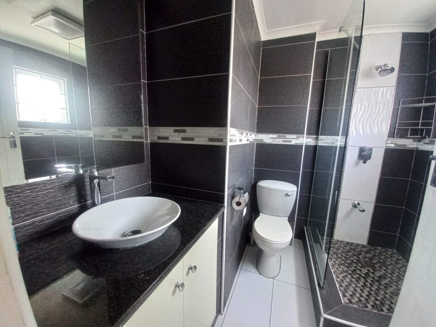 2 Bedroom Property for Sale in Glenwood KwaZulu-Natal