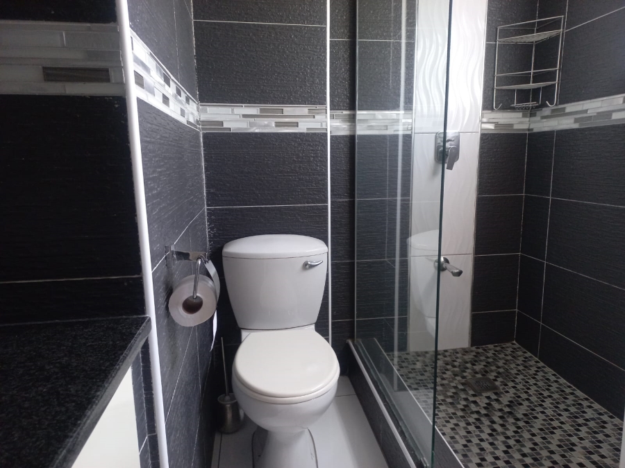 2 Bedroom Property for Sale in Glenwood KwaZulu-Natal